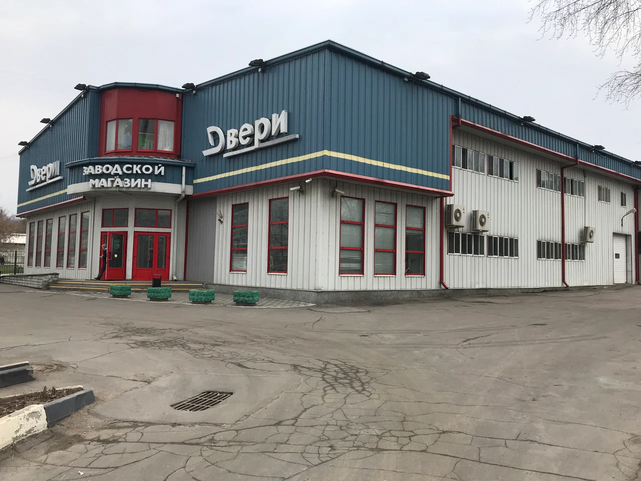 Входные металлические двери DoorsMSK